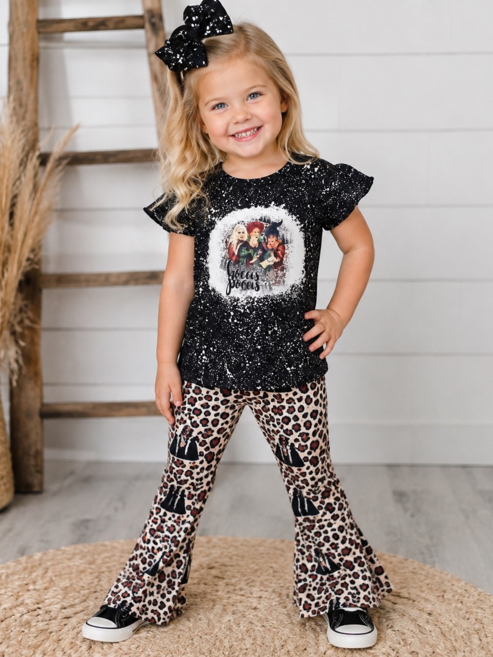 NWT Girls Hocus Pocus Outfit Size 4T Halloween Shirt Bell Bottom Pants Set